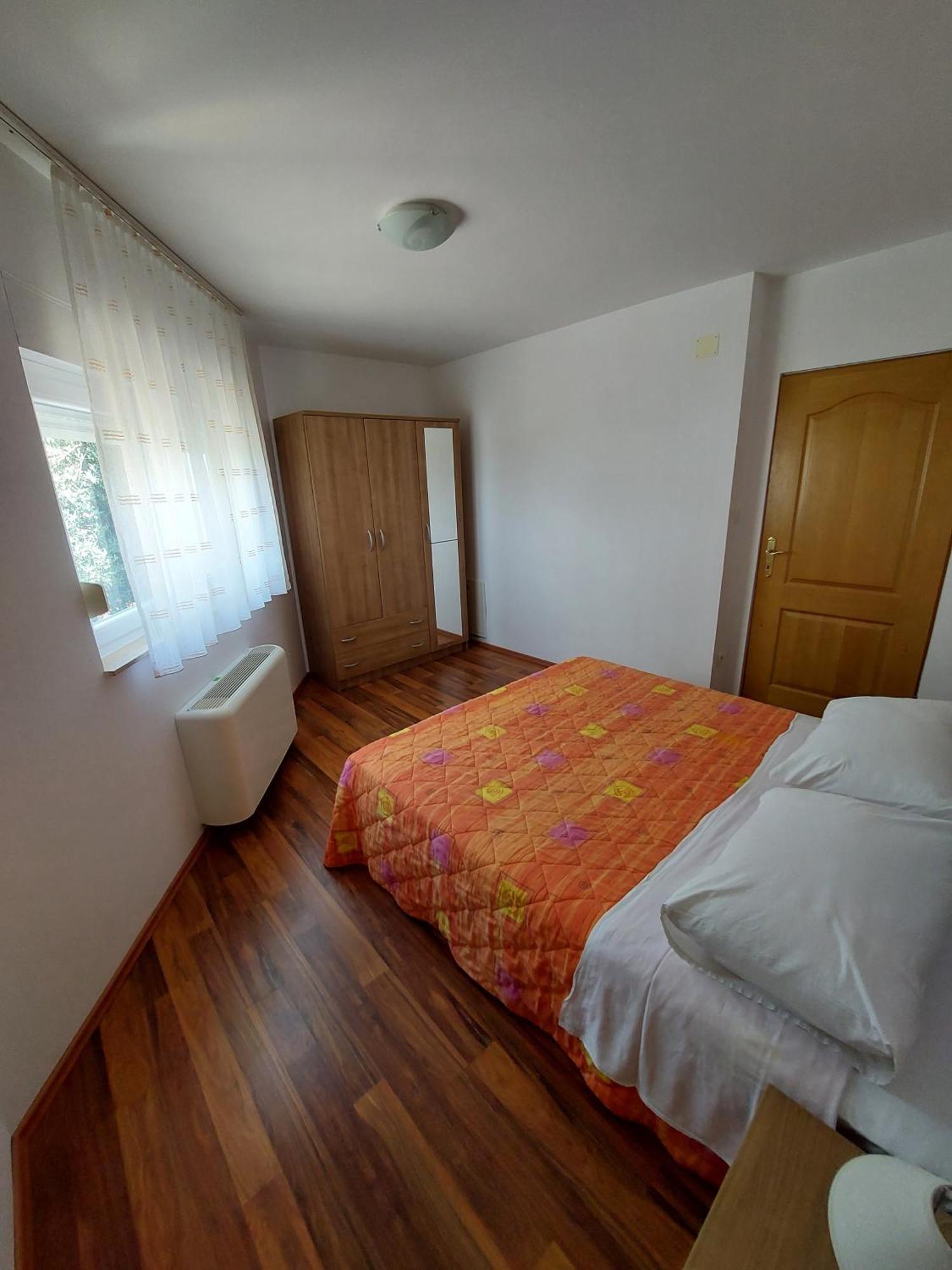 Apartments Palit Rab Town Exterior photo